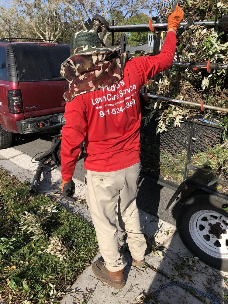 Local landscaping services experts serving Palmetto, FL - Pedro's Lawn Service