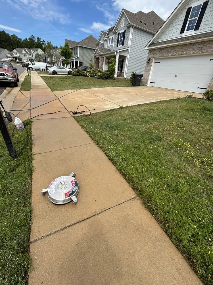 Affordable residential landscaping for year-round maintenance across Alabaster, AL - Pedros premium cutz