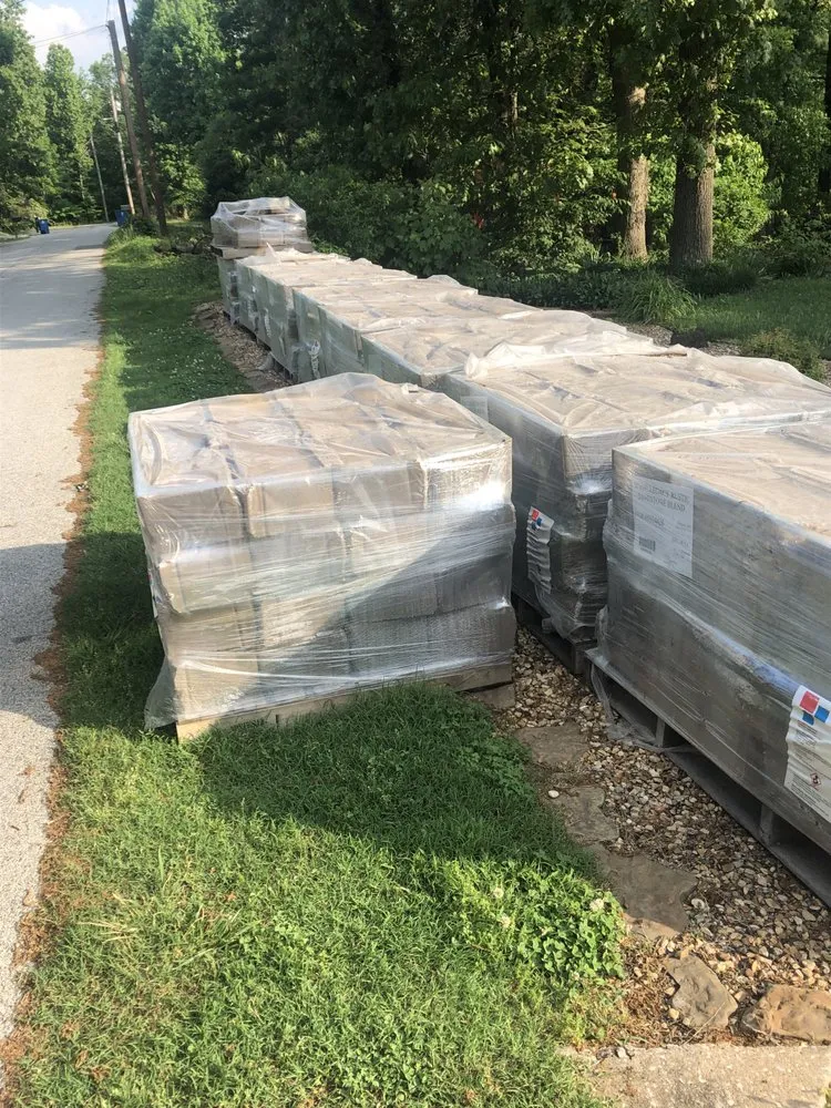 Custom lawn care service in Rogers, AR by Pedroza Landscaiping