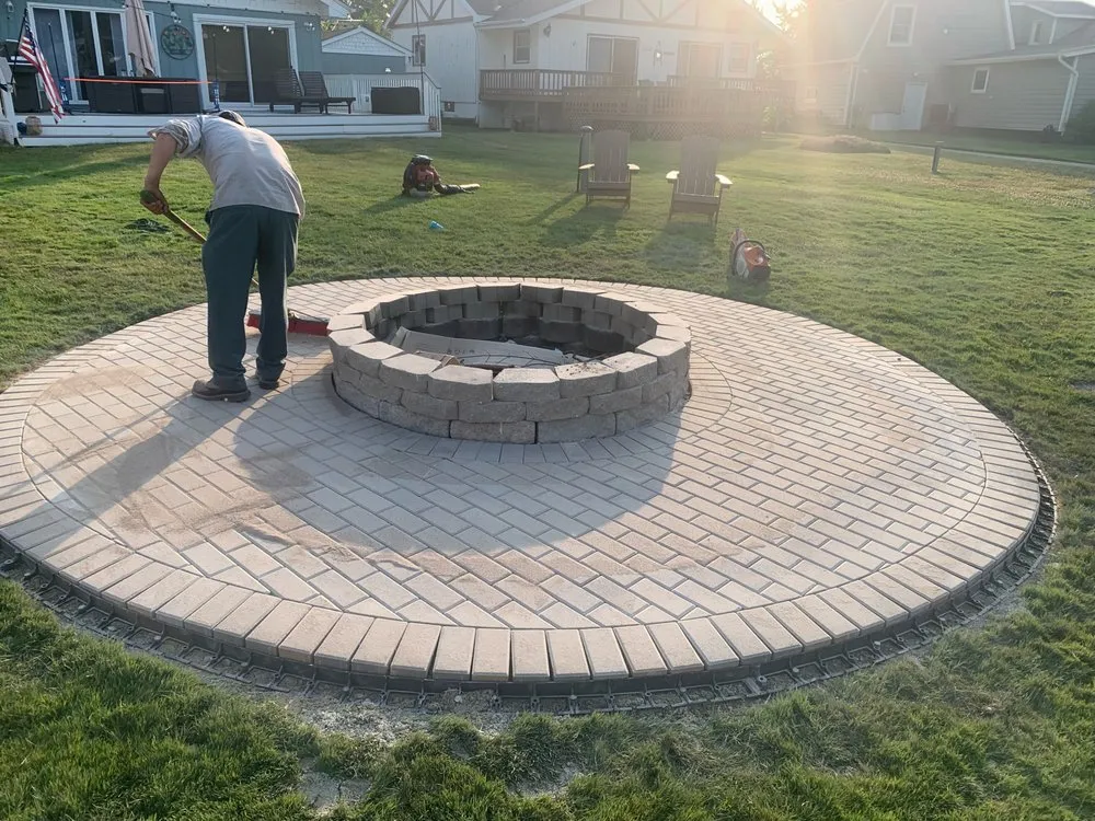 Top-rated landscaping services in Lake Villa, IL by Pedroza’s Lawn Service