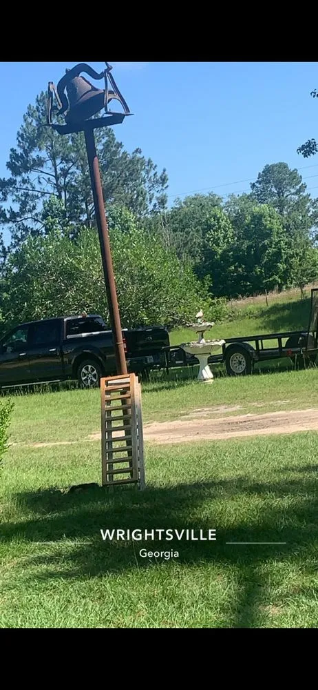 Top-rated lawn mowing service for beautiful yards across Kite, GA - Peeples Contracting