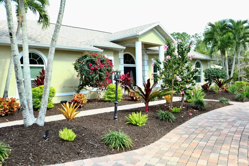 Affordable residential landscaping experts serving Fort Myers, FL - Peer Landscaping