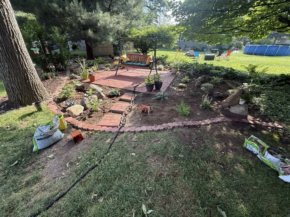 Top-rated garden landscaping in Ceresco, MI - Peet Landscaping