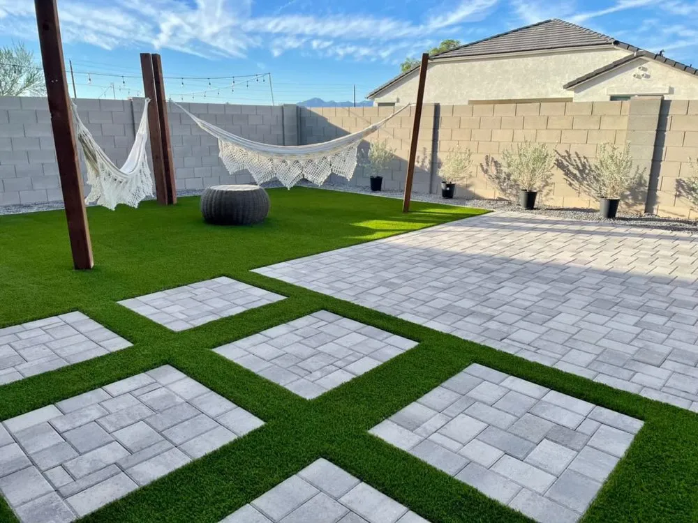 Professional yard cleanup service in Longwood, FL - Pelican Turf