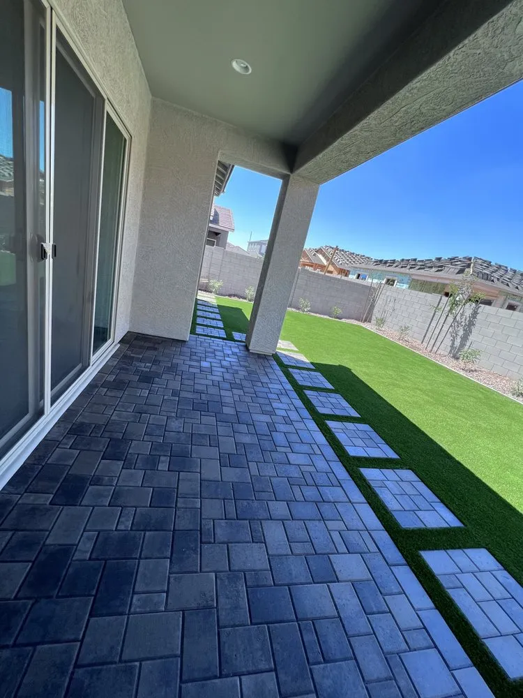 Top-rated lawn mowing service in Longwood, FL - Pelican Turf