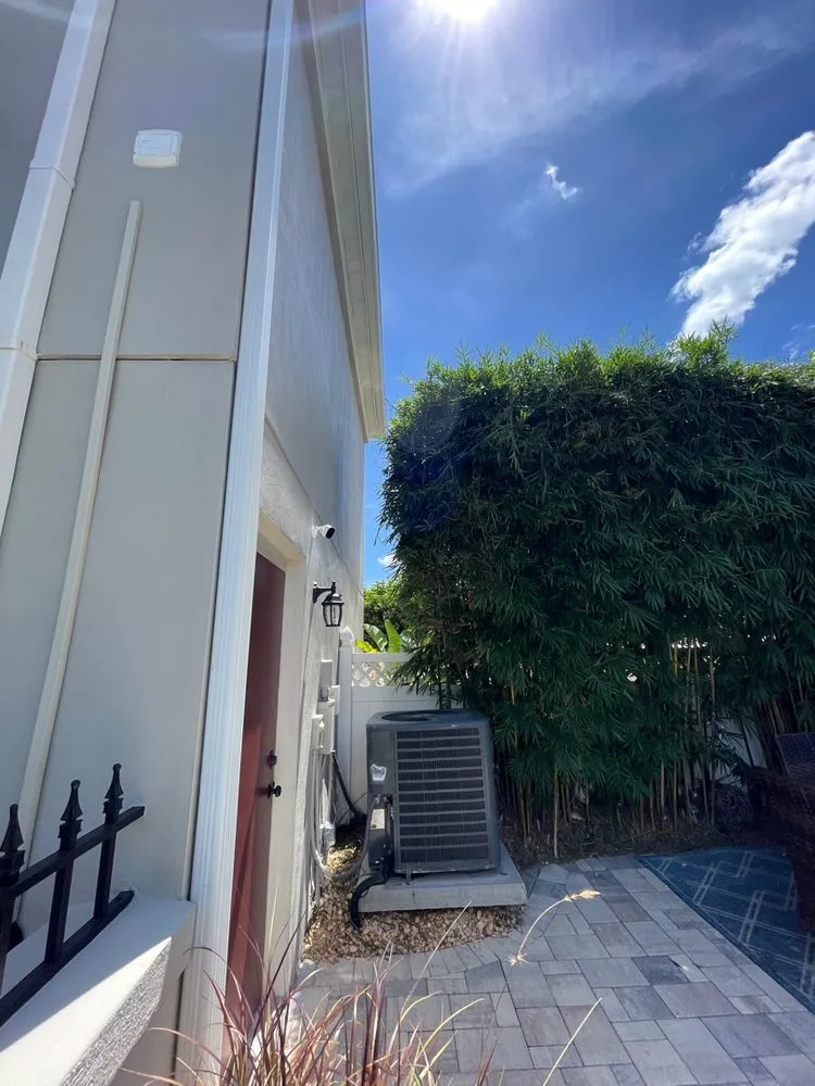 Expert yard cleanup service for beautiful yards in Kissimmee, FL by Pelor Outdoor Landscaping Solutions