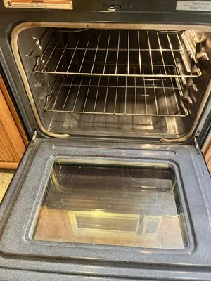 Pena Landscaping and Cleaning Services Logo