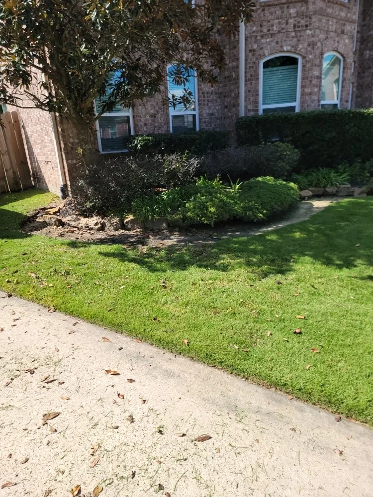 Custom lawn mowing service for residential properties across Houston, TX - Penaloza Lawn Care Services