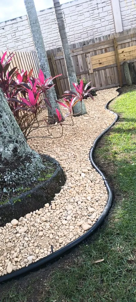 Top-rated landscaping services experts serving Melbourne, FL - Pena's Lawns Services