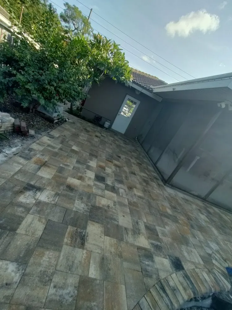 Custom residential landscaping in Clearwater, FL - Penca Paver Resorts