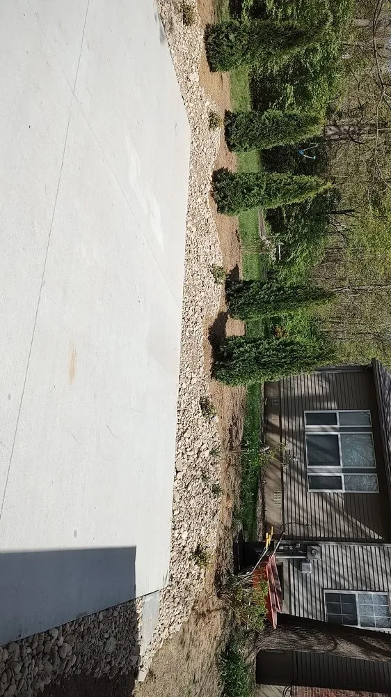 Expert lawn care service in Amelia, OH - Pendland's Landscaping