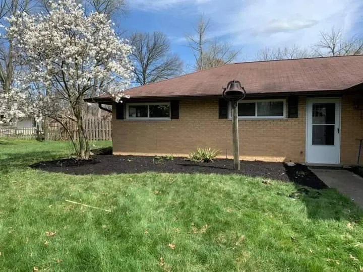 Reliable lawn mowing service in Amelia, OH by Pendland's Landscaping