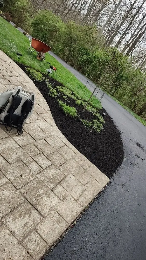 Custom garden landscaping for beautiful yards across Amelia, OH - Pendland's Landscaping