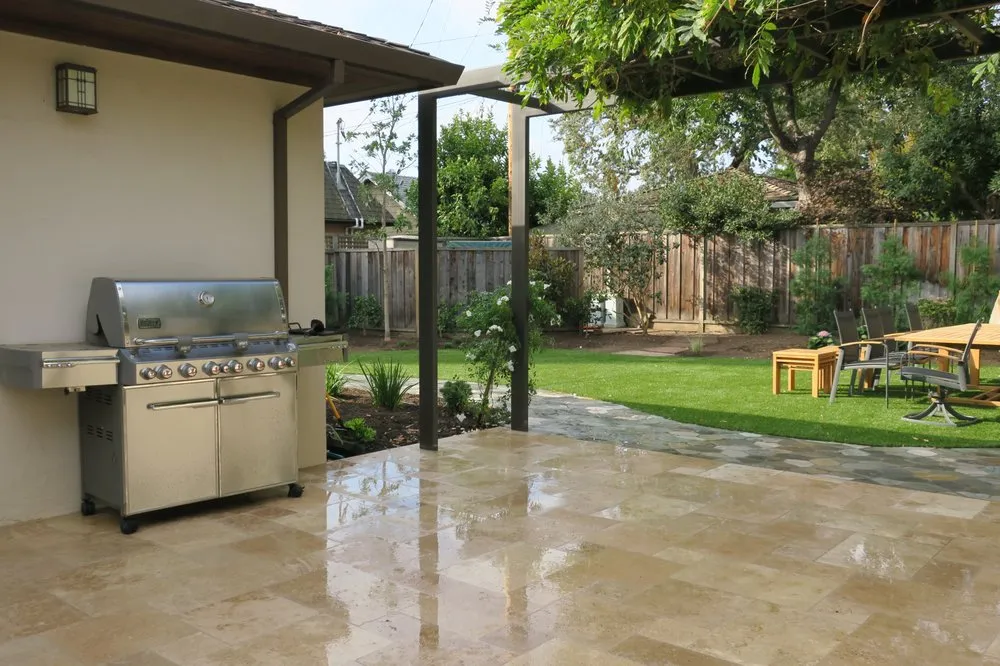 Expert lawn care service experts serving Redwood City, CA - Peninsula Concrete Contractors