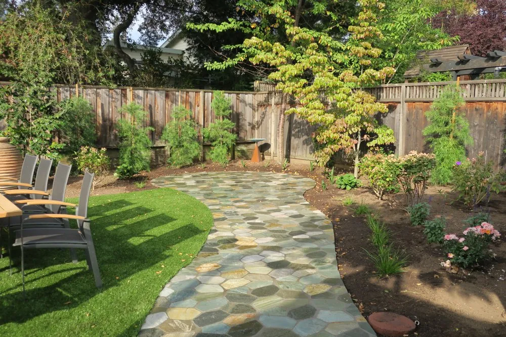 Local outdoor landscaping in Redwood City, CA by Peninsula Concrete Contractors