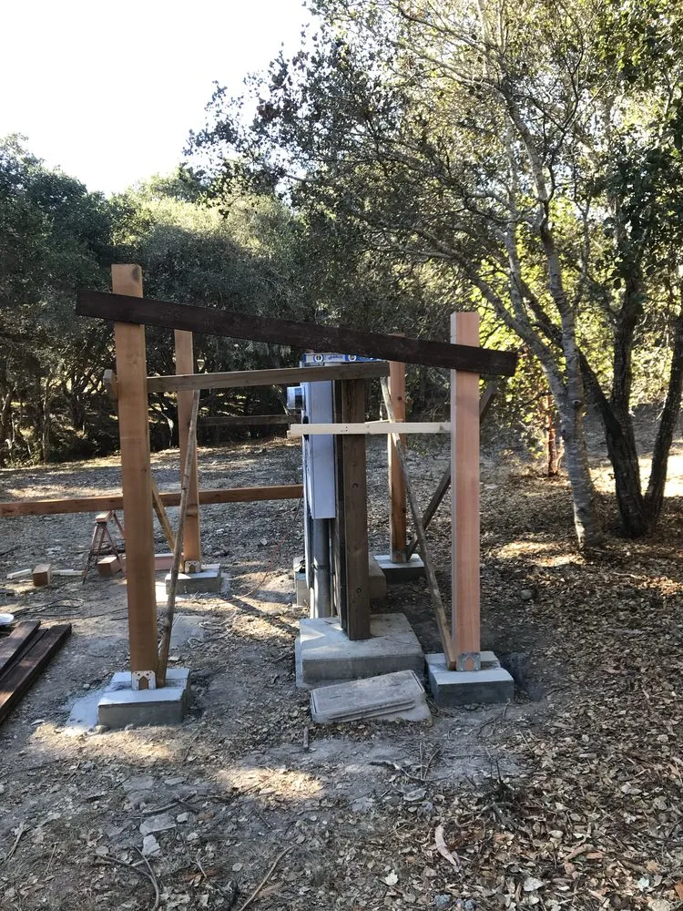 Expert outdoor landscaping experts serving Monterey, CA - Peninsula Construction