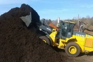 Local lawn care service experts serving Yorktown, VA - Peninsula Hardwood Mulch
