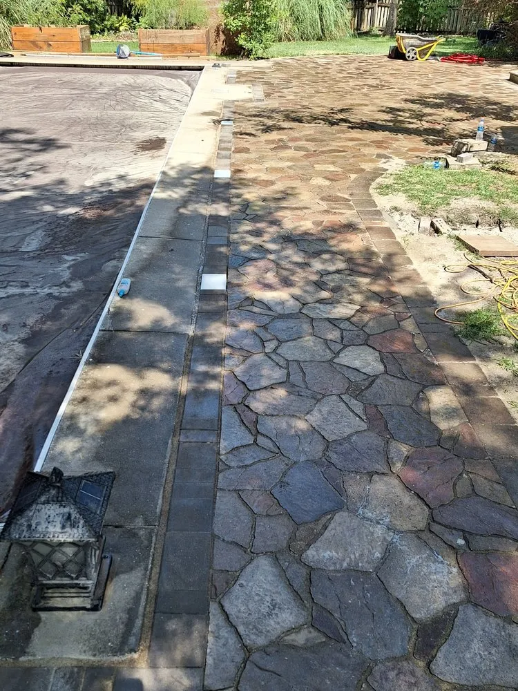 Professional landscaping services in Mount Pleasant, SC by Peninsula Moving and Landscaping