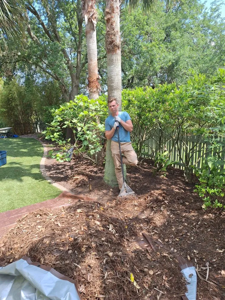 Custom garden landscaping experts serving Mount Pleasant, SC - Peninsula Moving and Landscaping