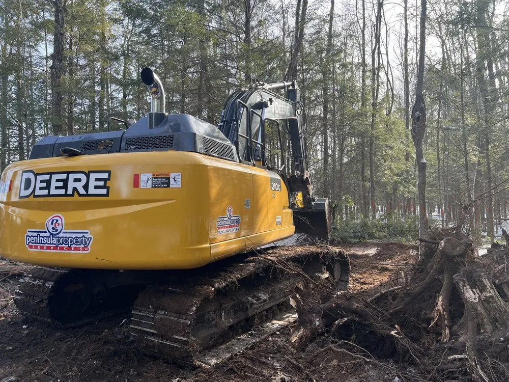 Local yard cleanup service in Sturgeon Bay, WI - Peninsula Property Services