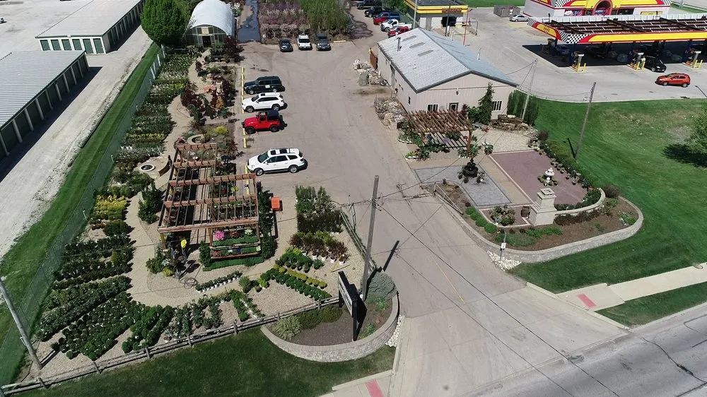 Trusted outdoor landscaping with custom design across Bloomington, IL - Penn Landscaping