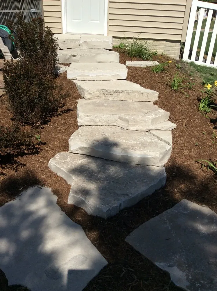 Reliable yard maintenance experts serving Bloomington, IL - Penn Landscaping