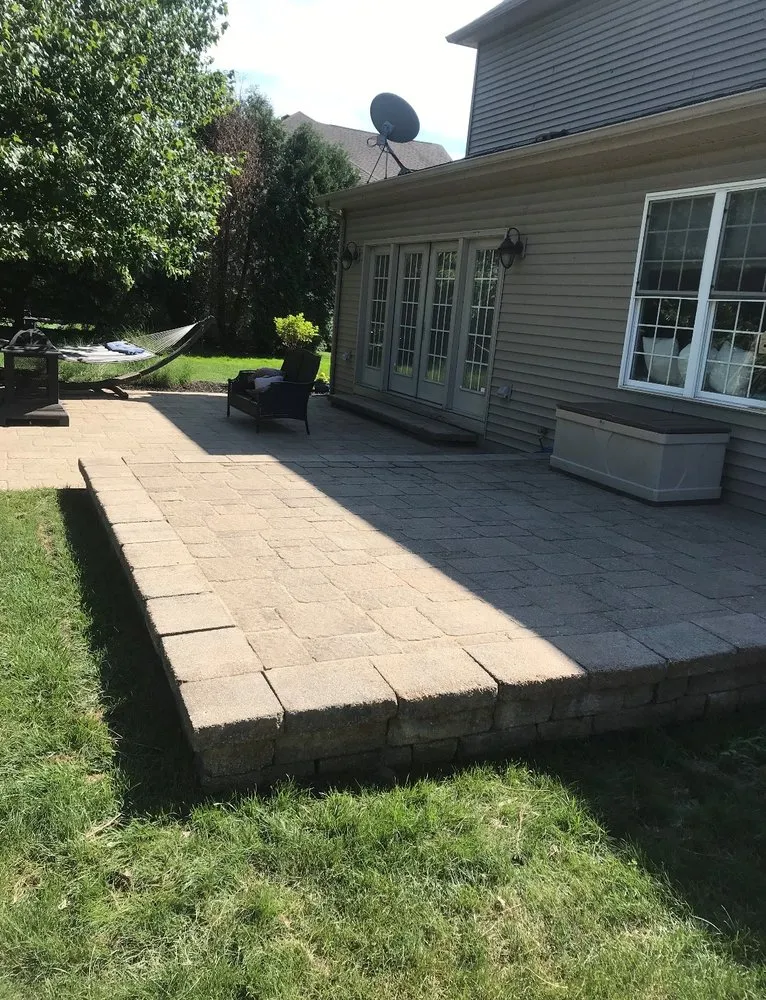 Expert lawn care service in Struthers, OH - Penn-Ohio Outdoor Services