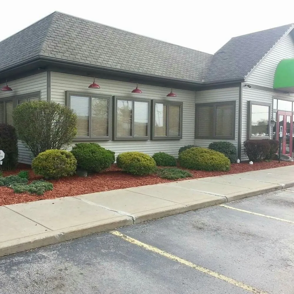 Professional yard maintenance for residential properties in Struthers, OH by Penn-Ohio Outdoor Services