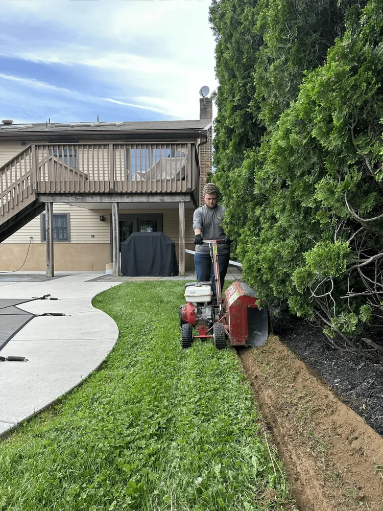 Expert lawn care service experts serving Sewell, NJ - Pennisi Lawn & Landscape