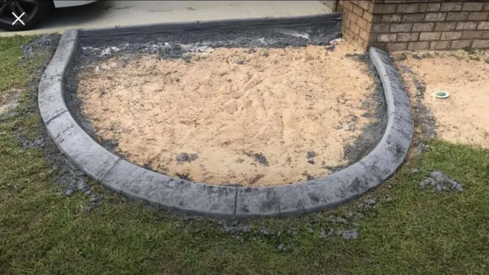 Professional lawn care service in Pensacola, FL - Pensacola Custom Curbs