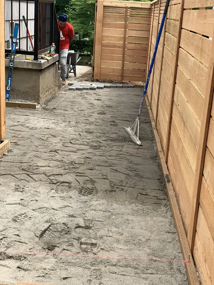 Expert yard cleanup service experts serving Oregon City, OR - Pensmore landscaping