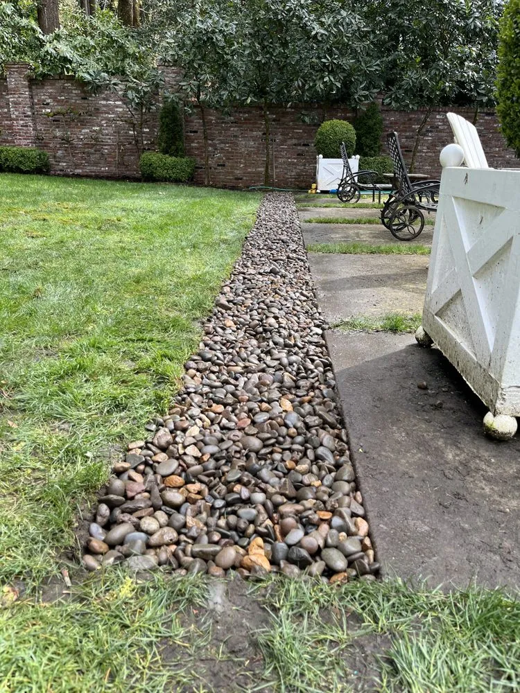 Top-rated lawn care service experts serving Oregon City, OR - Pensmore landscaping