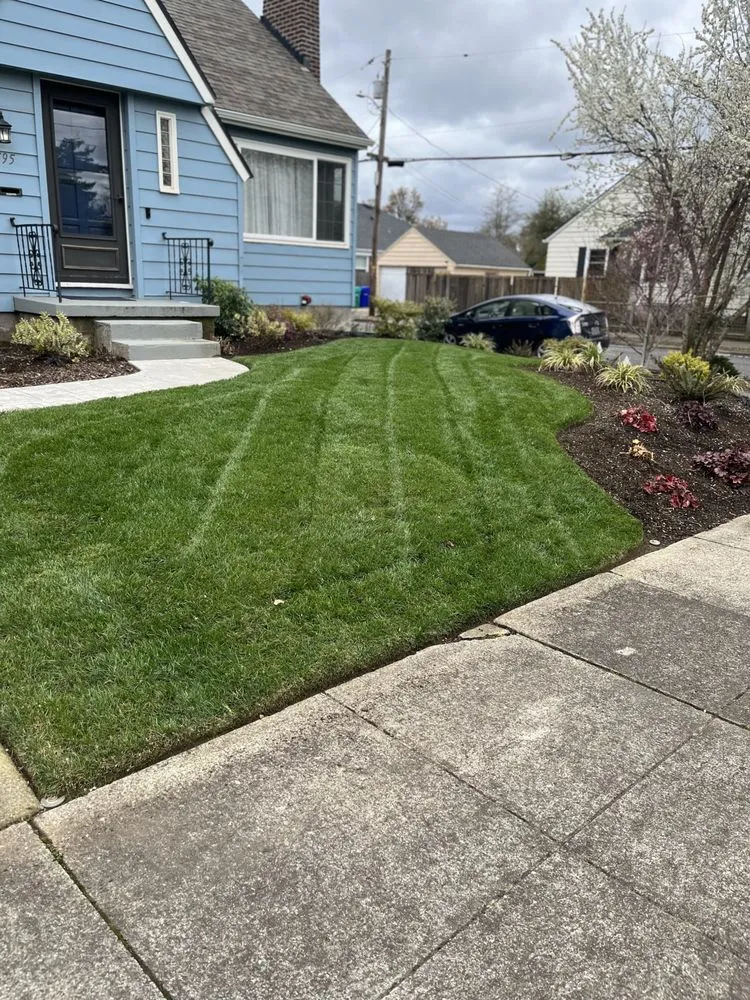Professional landscape installation in Oregon City, OR by Pensmore landscaping