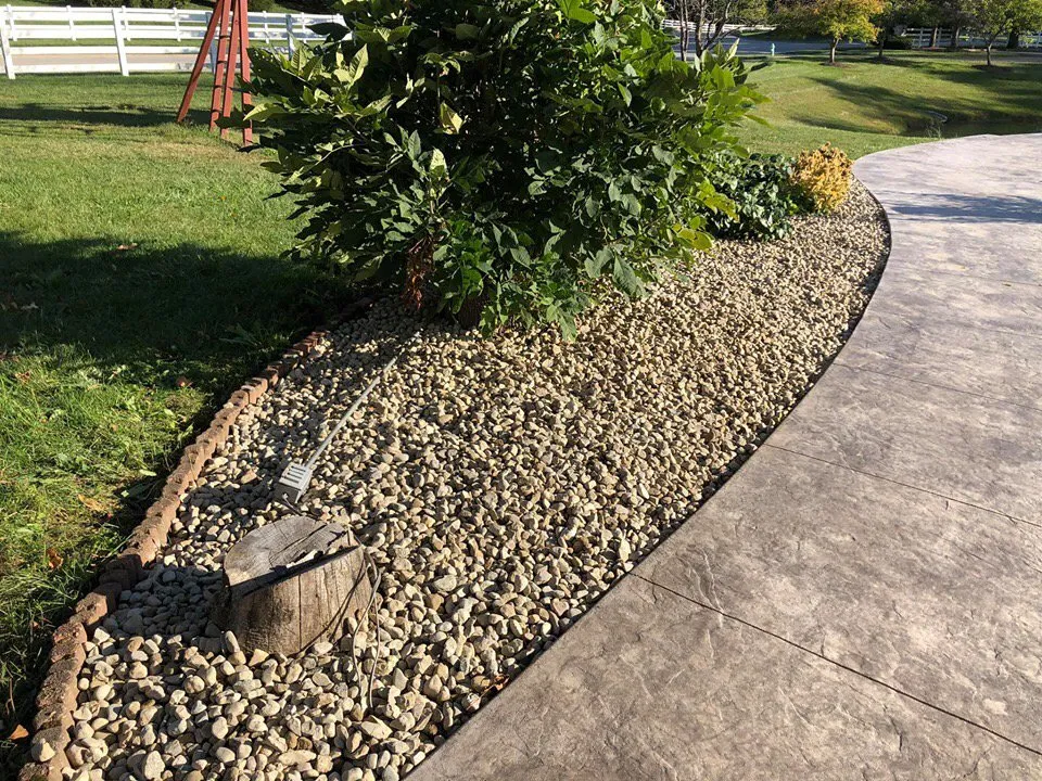 Trusted yard cleanup service for beautiful yards across Indianapolis, IN - Peony’s landscaping