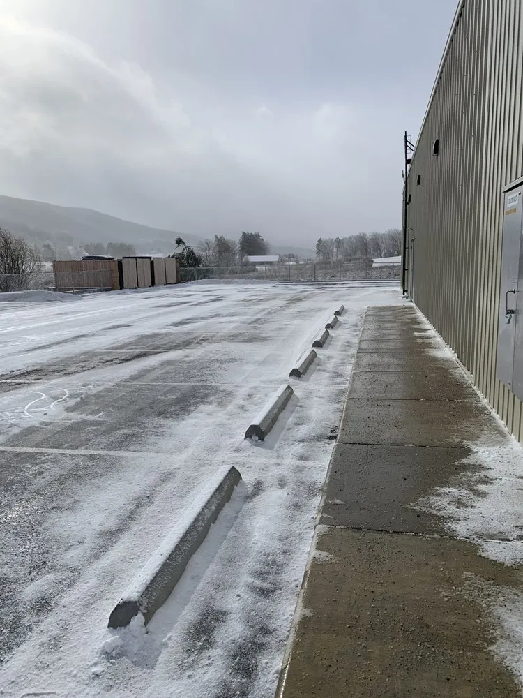 Top-rated garden landscaping experts serving Staunton, VA - Peoples choice handyman & lawn services