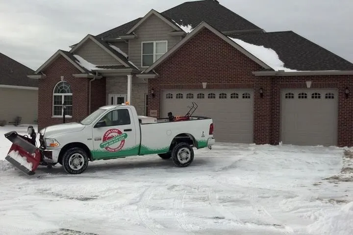 Custom yard cleanup service experts serving Bartonville, IL - Peoria Lawn