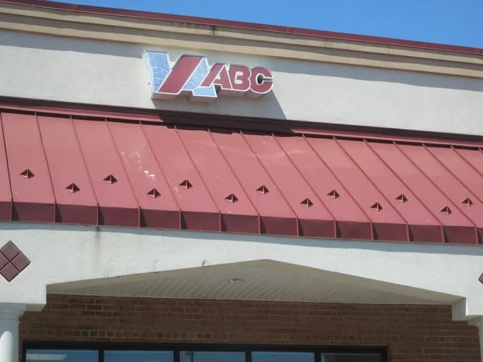 Local yard maintenance experts serving Lantana, FL - Pepe Brothers Tree Service