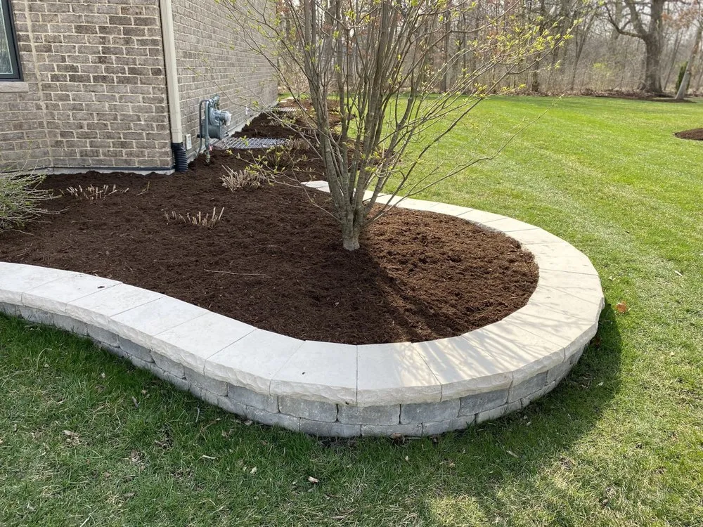 Trusted landscaping services experts serving Elgin, IL - Pepe's Lawn Maintenance