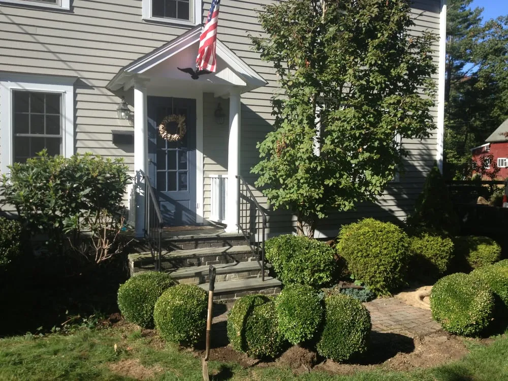 Affordable garden landscaping for residential properties in Shelton, CT by Pepper's Landscaping & Lawn Service