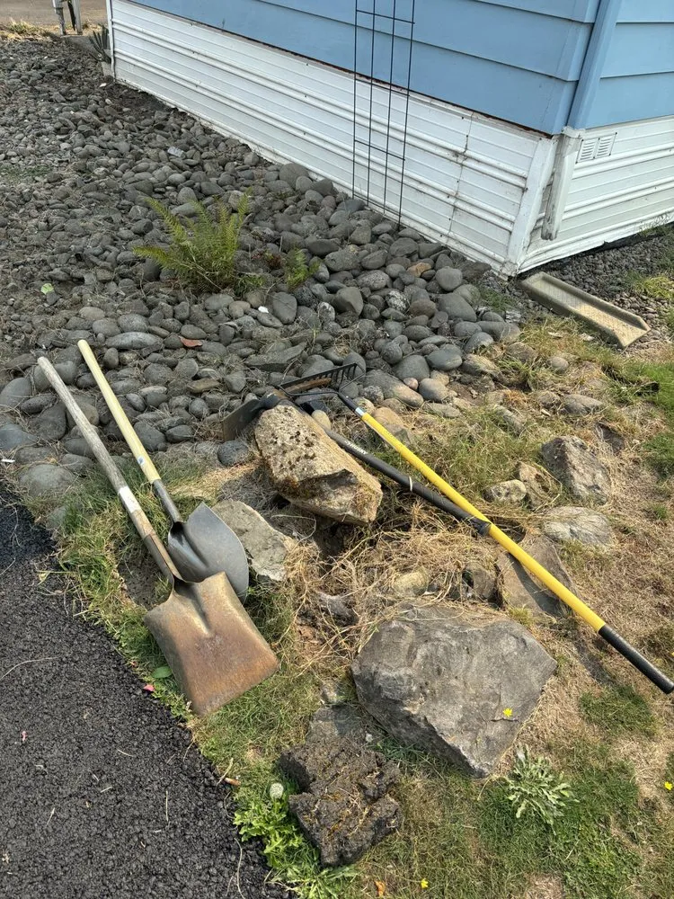 Affordable yard cleanup service in Salem, OR - Peppers Yard Care And Clean Up