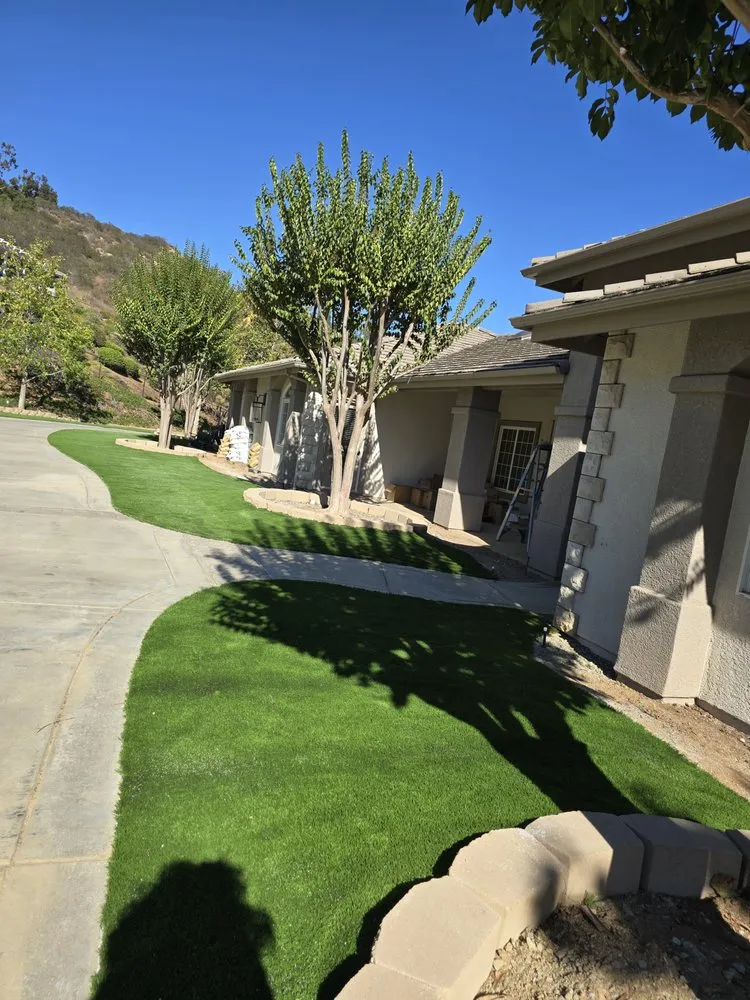Reliable landscaping services experts serving Fallbrook, CA - Pepsi's Landscaping