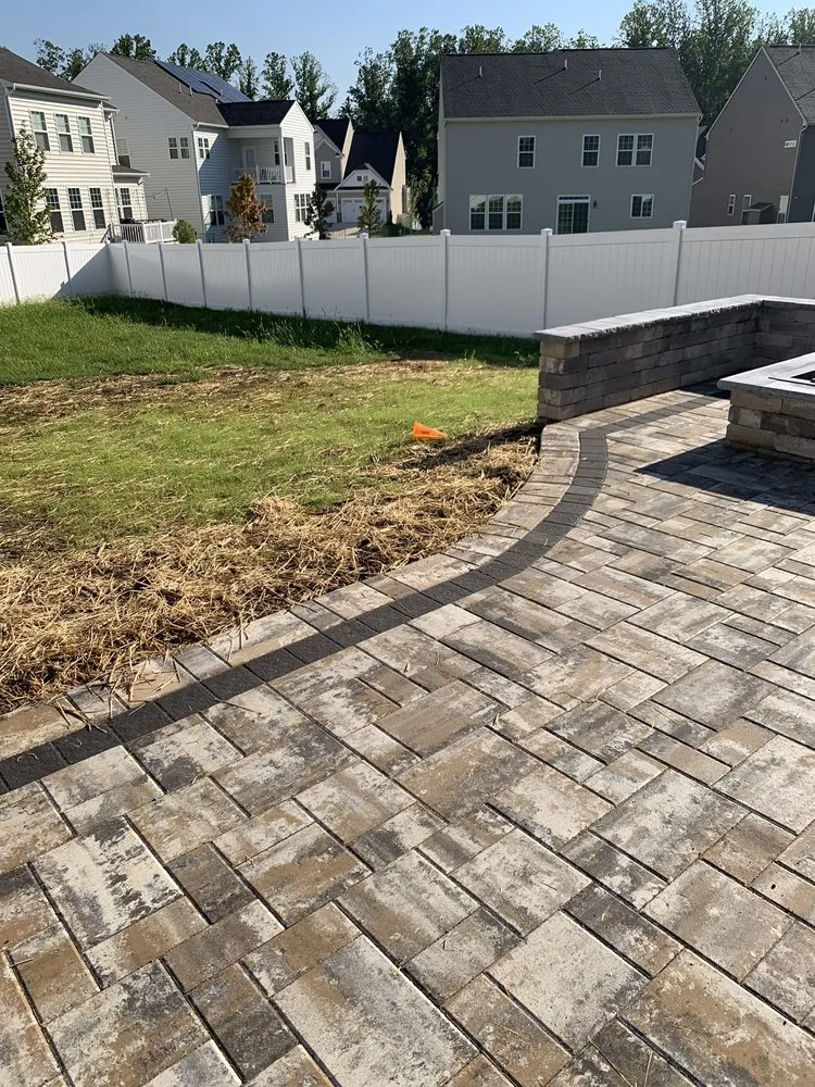 Professional lawn mowing service in Bowie, MD - Peral Landscaping