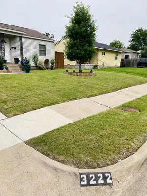 Peralta Lawn Service Logo