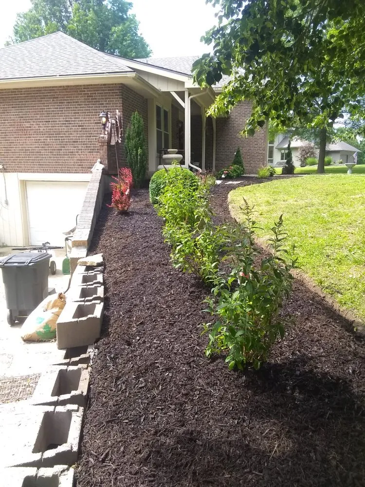 Affordable lawn mowing service for outdoor upgrades across Kansas City, KS - Peralta Tree Service And Landscaping