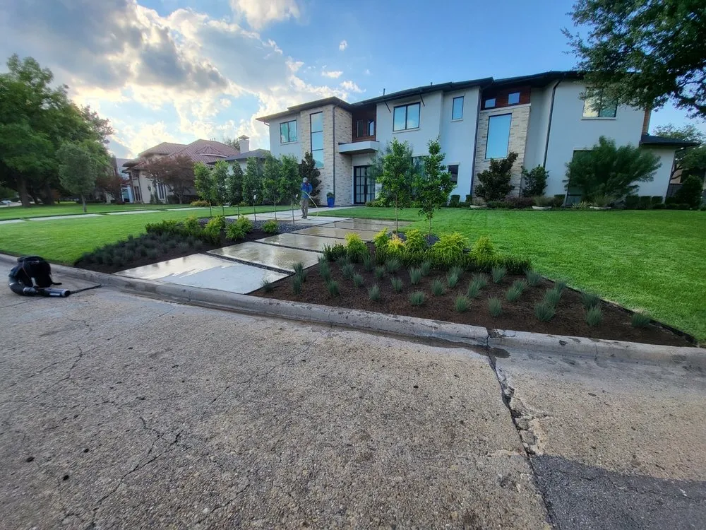 Custom outdoor landscaping in Mabank, TX by Peralta's Landscaping