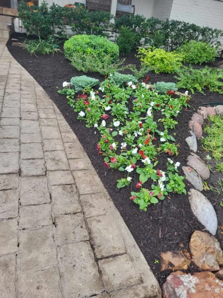 Affordable lawn care service for homes in Mabank, TX by Peralta's Landscaping