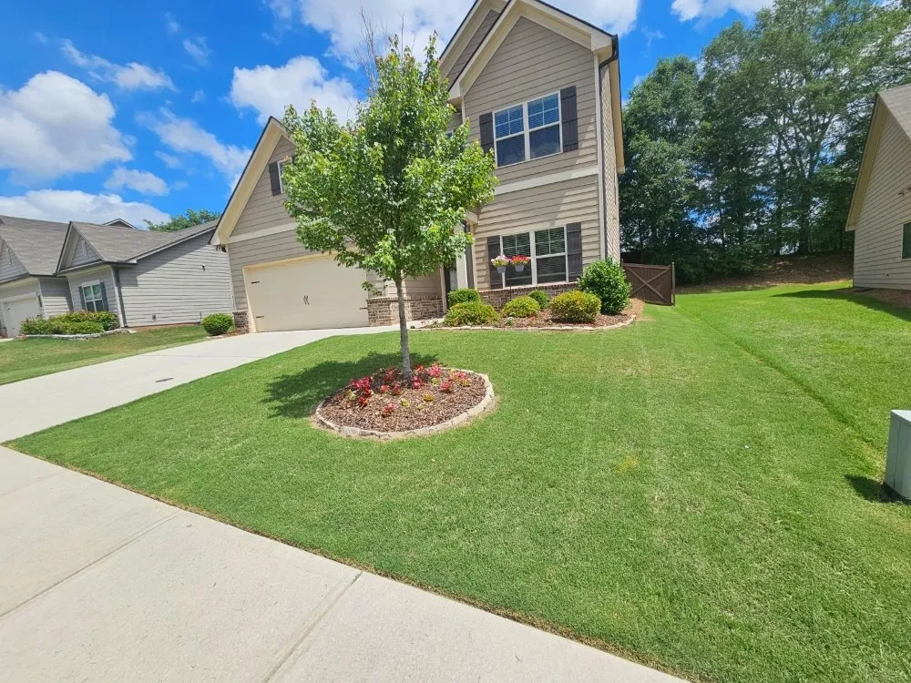 Local yard maintenance in Gainesville, GA by Perdomo's Landscaping