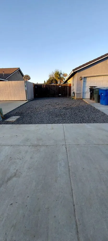 Expert landscaping services experts serving Modesto, CA - Perez & Yepez Landscaping