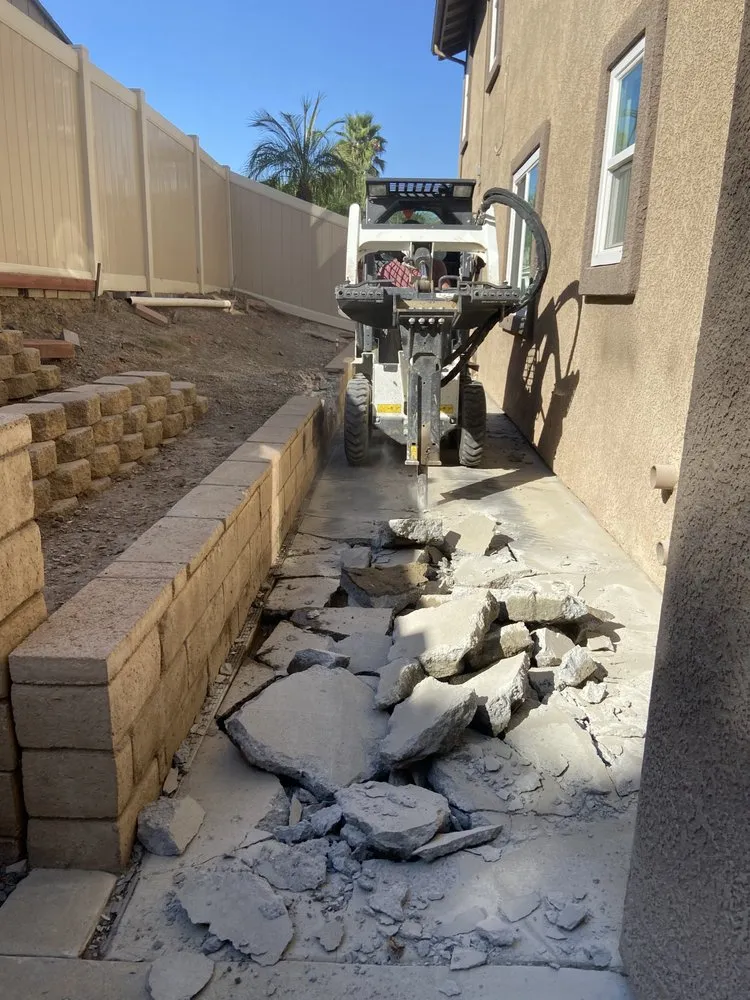 Top-rated garden landscaping in Romoland, CA by Perez bobcat services