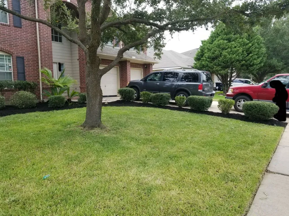 Affordable lawn care service in Houston, TX - Perez Family Lawn Service